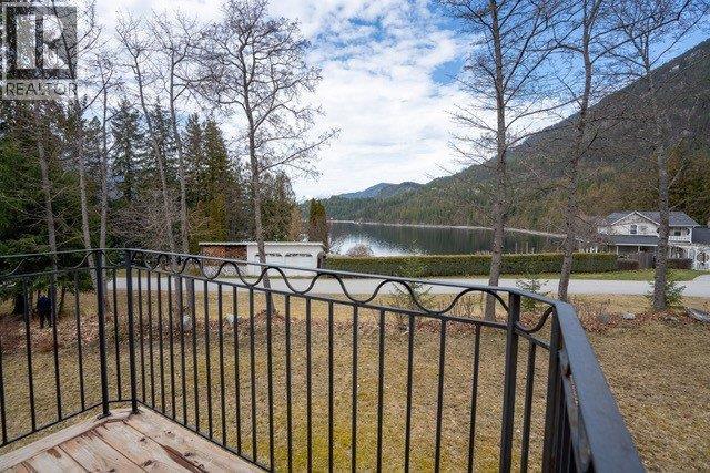 305 Bellevue Street, New Denver, British Columbia  V0G 1S0 - Photo 35 - 10341555