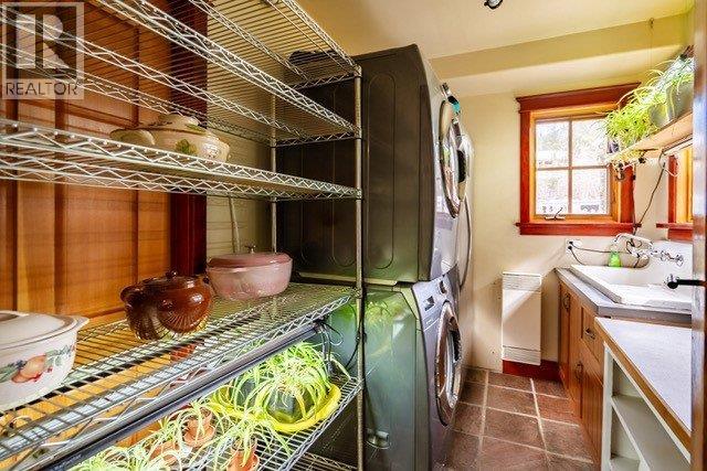 305 Bellevue Street, New Denver, British Columbia  V0G 1S0 - Photo 38 - 10341555