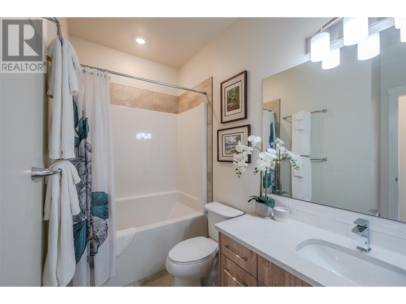 2101 Lawrence Avenue, Penticton, British Columbia  V2A 9G6 - Photo 27 - 10341611