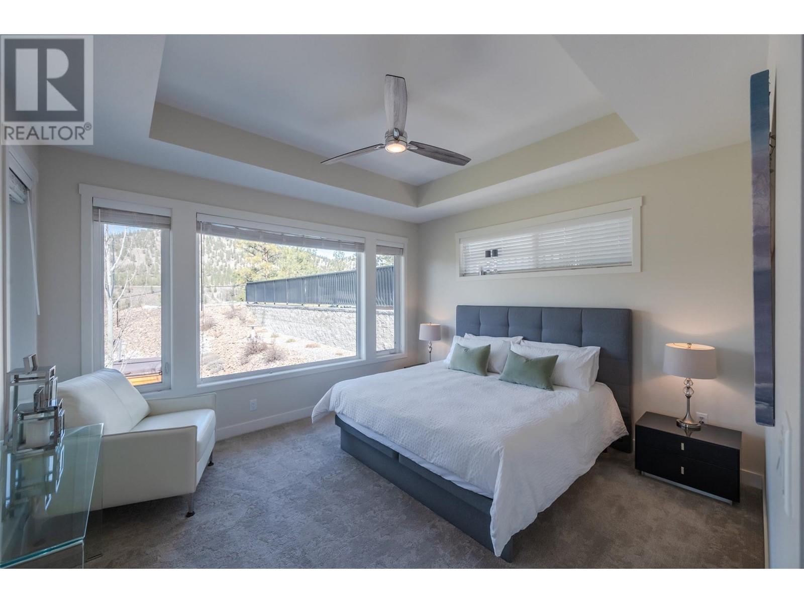 2101 Lawrence Avenue, Penticton, British Columbia  V2A 9G6 - Photo 4 - 10341611