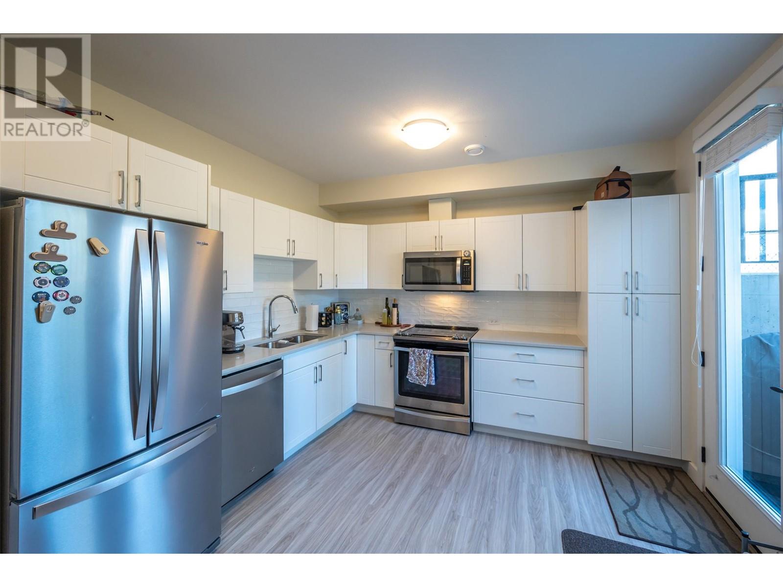 2101 Lawrence Avenue, Penticton, British Columbia  V2A 9G6 - Photo 72 - 10341611