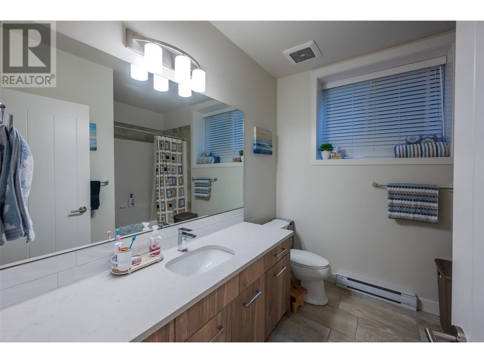 2101 Lawrence Avenue, Penticton, British Columbia  V2A 9G6 - Photo 82 - 10341611