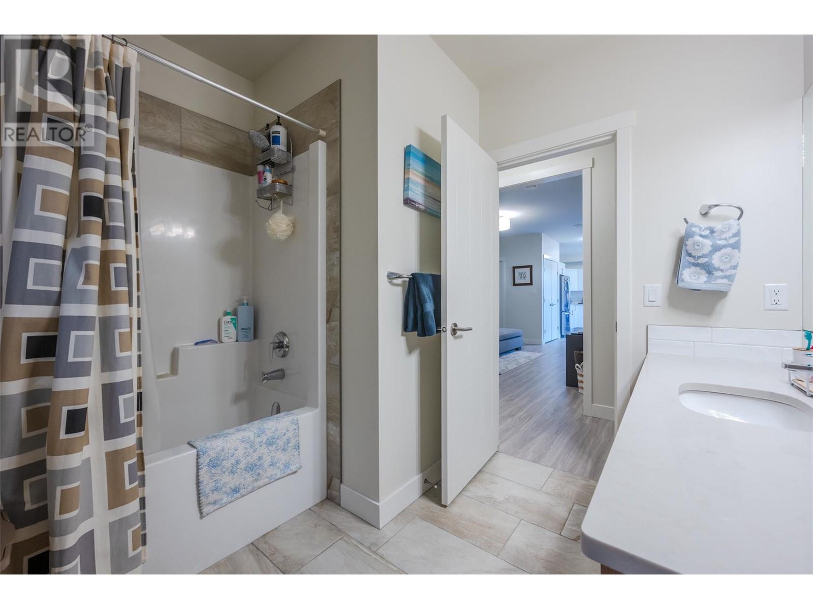 2101 Lawrence Avenue, Penticton, British Columbia  V2A 9G6 - Photo 84 - 10341611