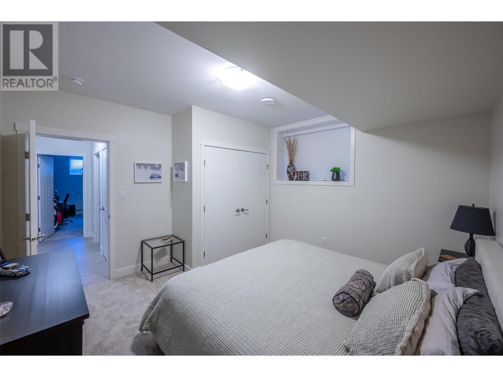 2101 Lawrence Avenue, Penticton, British Columbia  V2A 9G6 - Photo 86 - 10341611
