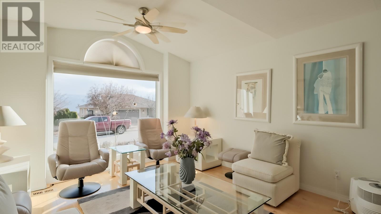 444 Ridge Place, Penticton, British Columbia  V2A 8N7 - Photo 10 - 10341653