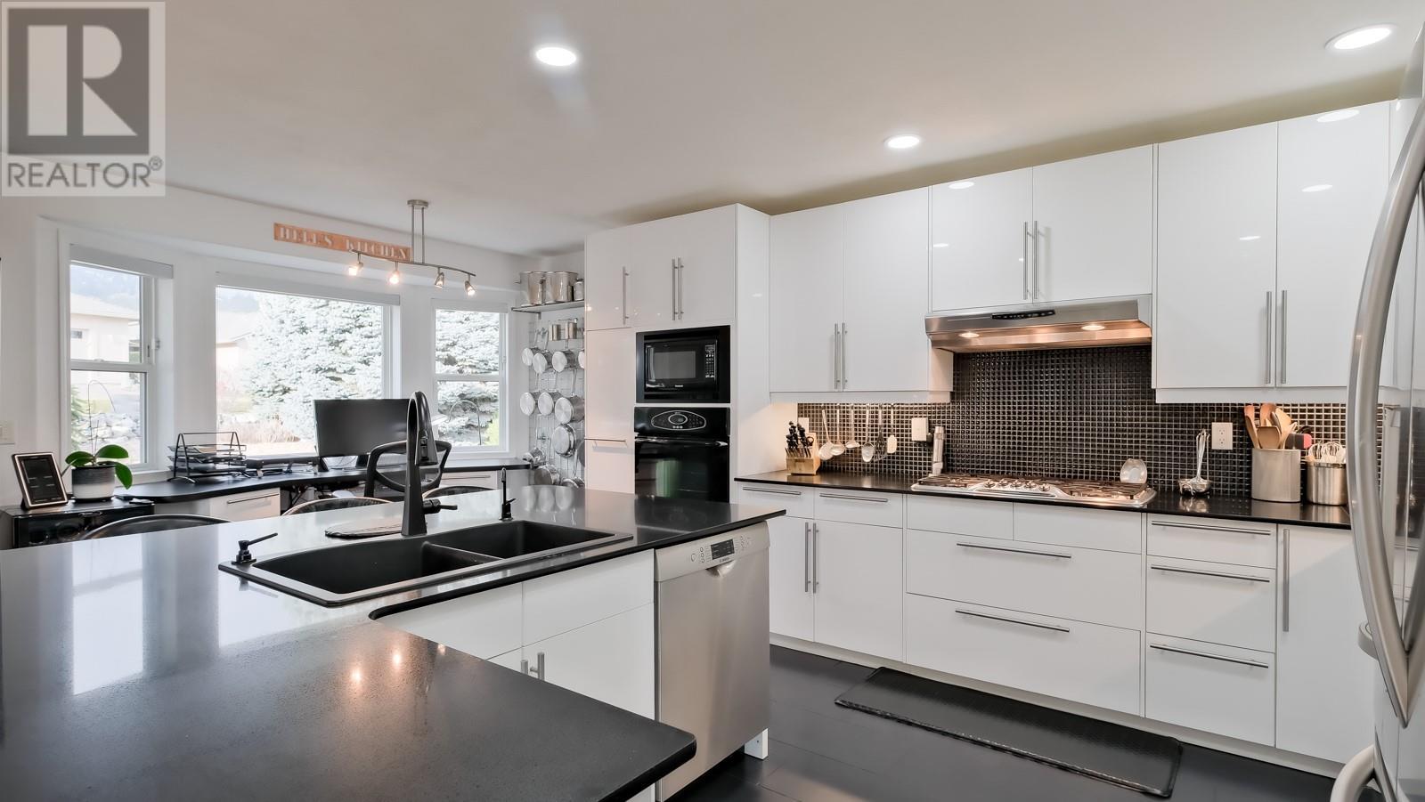 444 Ridge Place, Penticton, British Columbia  V2A 8N7 - Photo 14 - 10341653