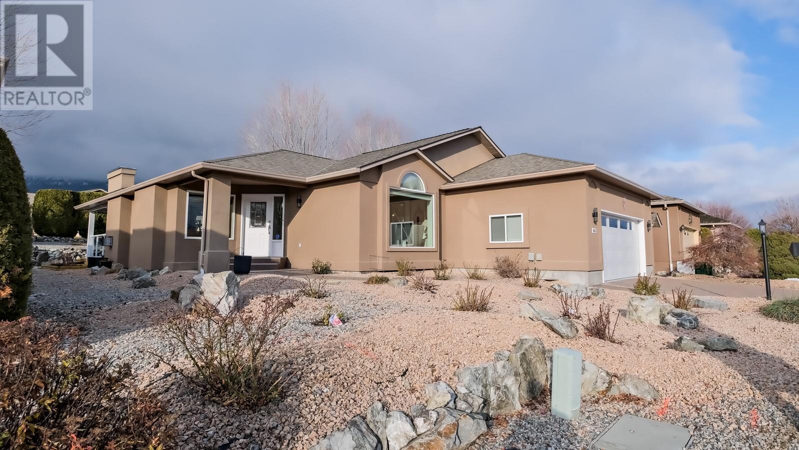 444 Ridge Place, Penticton, British Columbia  V2A 8N7 - Photo 3 - 10341653