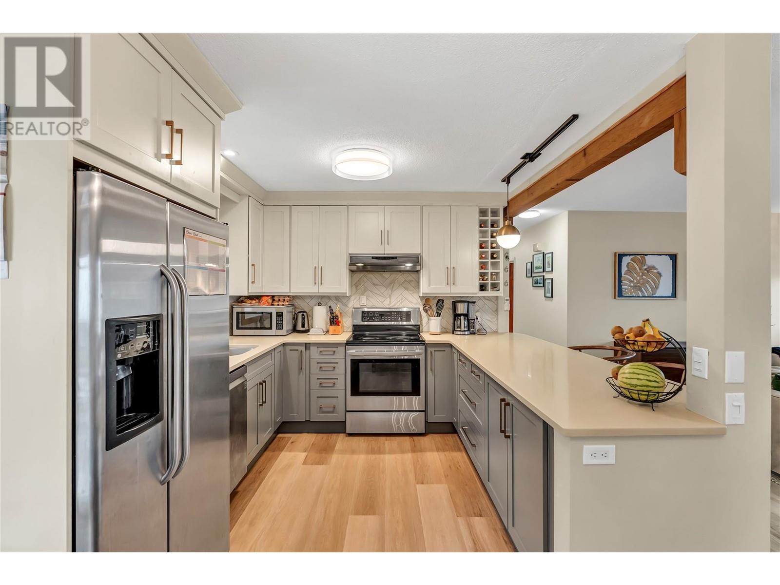 4444 Sage Mesa Drive, Penticton, British Columbia  V2A 9A3 - Photo 2 - 10341292
