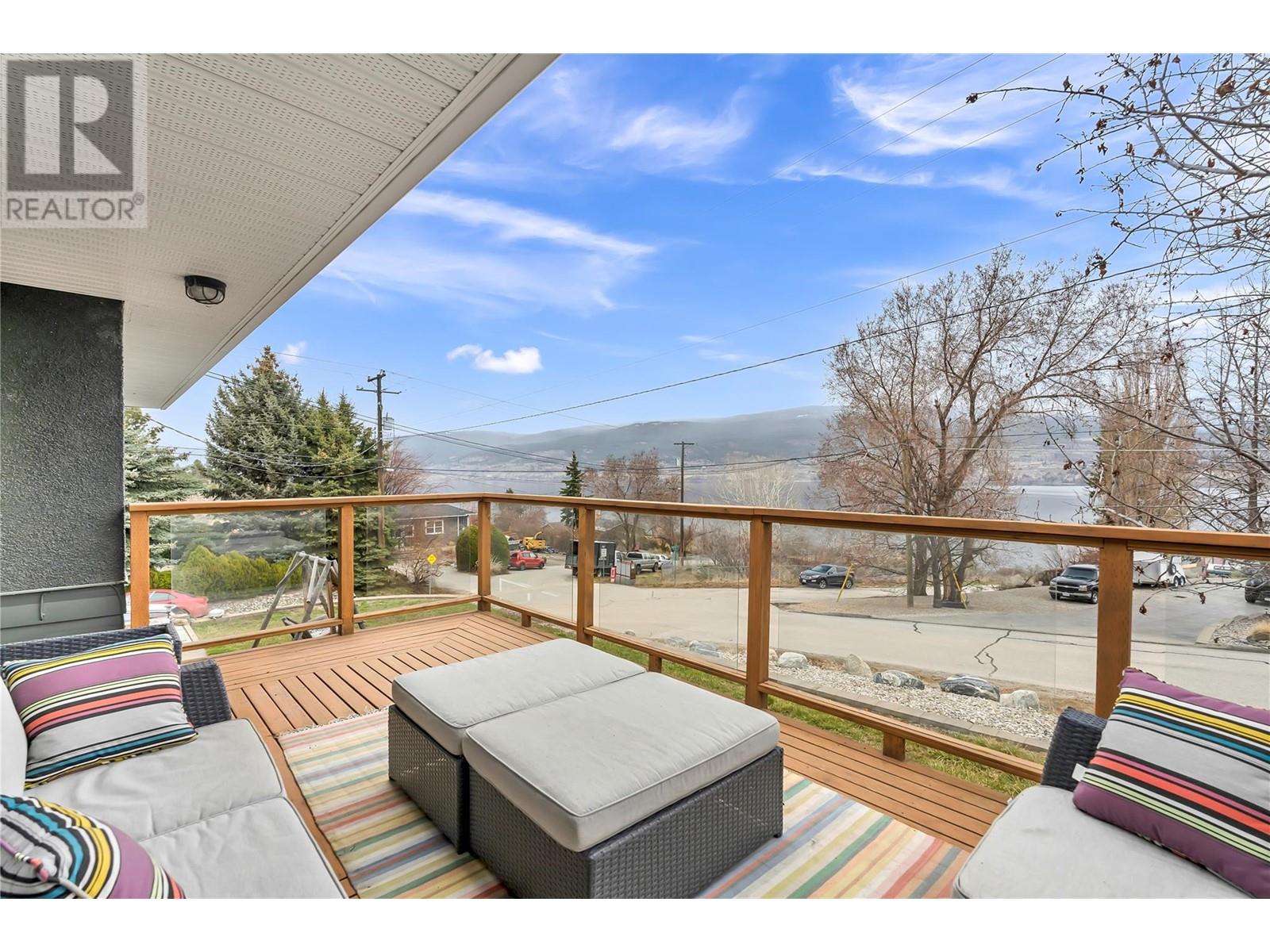 4444 Sage Mesa Drive, Penticton, British Columbia  V2A 9A3 - Photo 4 - 10341292