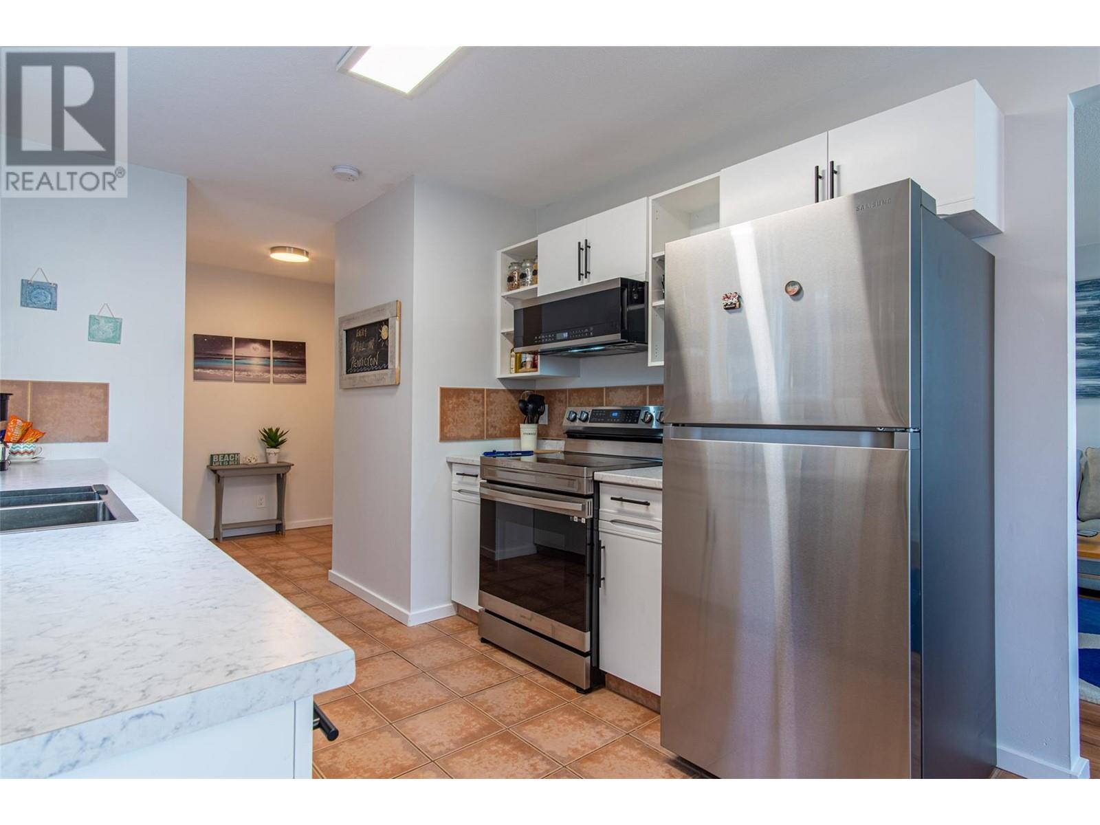 678 Wade Avenue Unit# 101, Penticton, British Columbia  V2A 6X7 - Photo 5 - 10341774