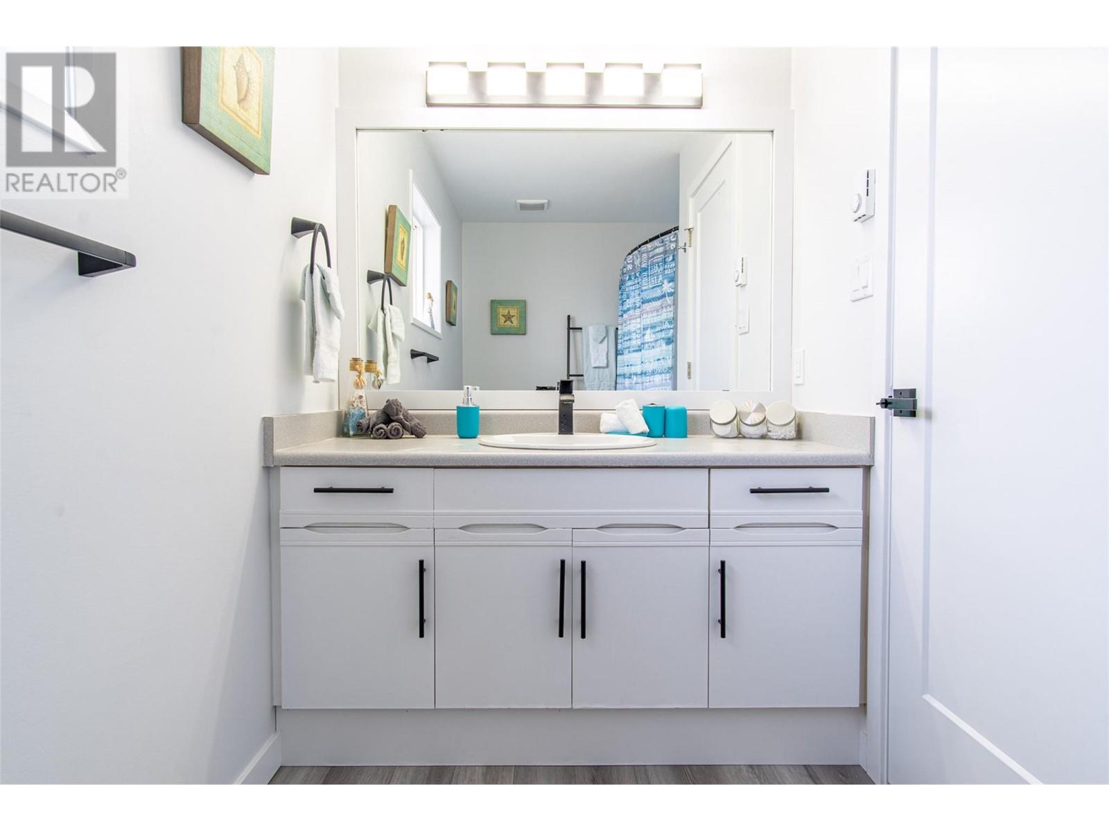 678 Wade Avenue Unit# 101, Penticton, British Columbia  V2A 6X7 - Photo 6 - 10341774