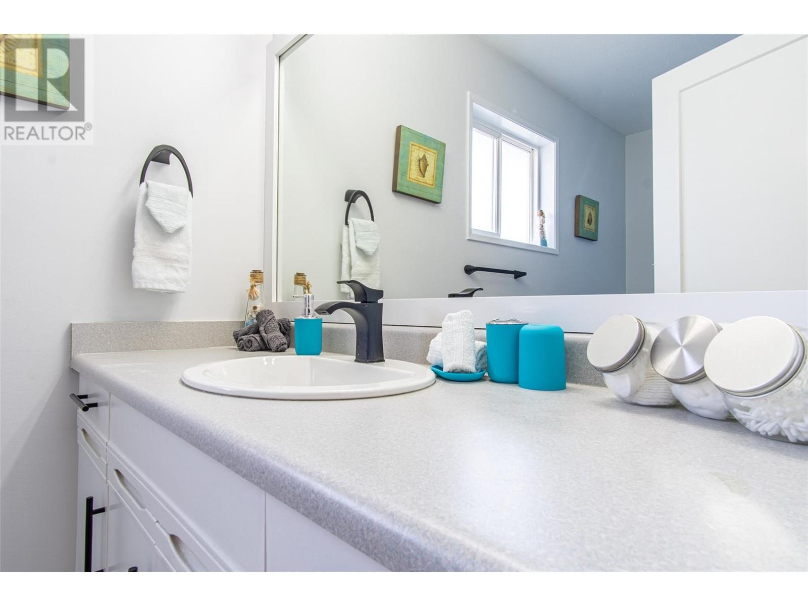 678 Wade Avenue Unit# 101, Penticton, British Columbia  V2A 6X7 - Photo 8 - 10341774