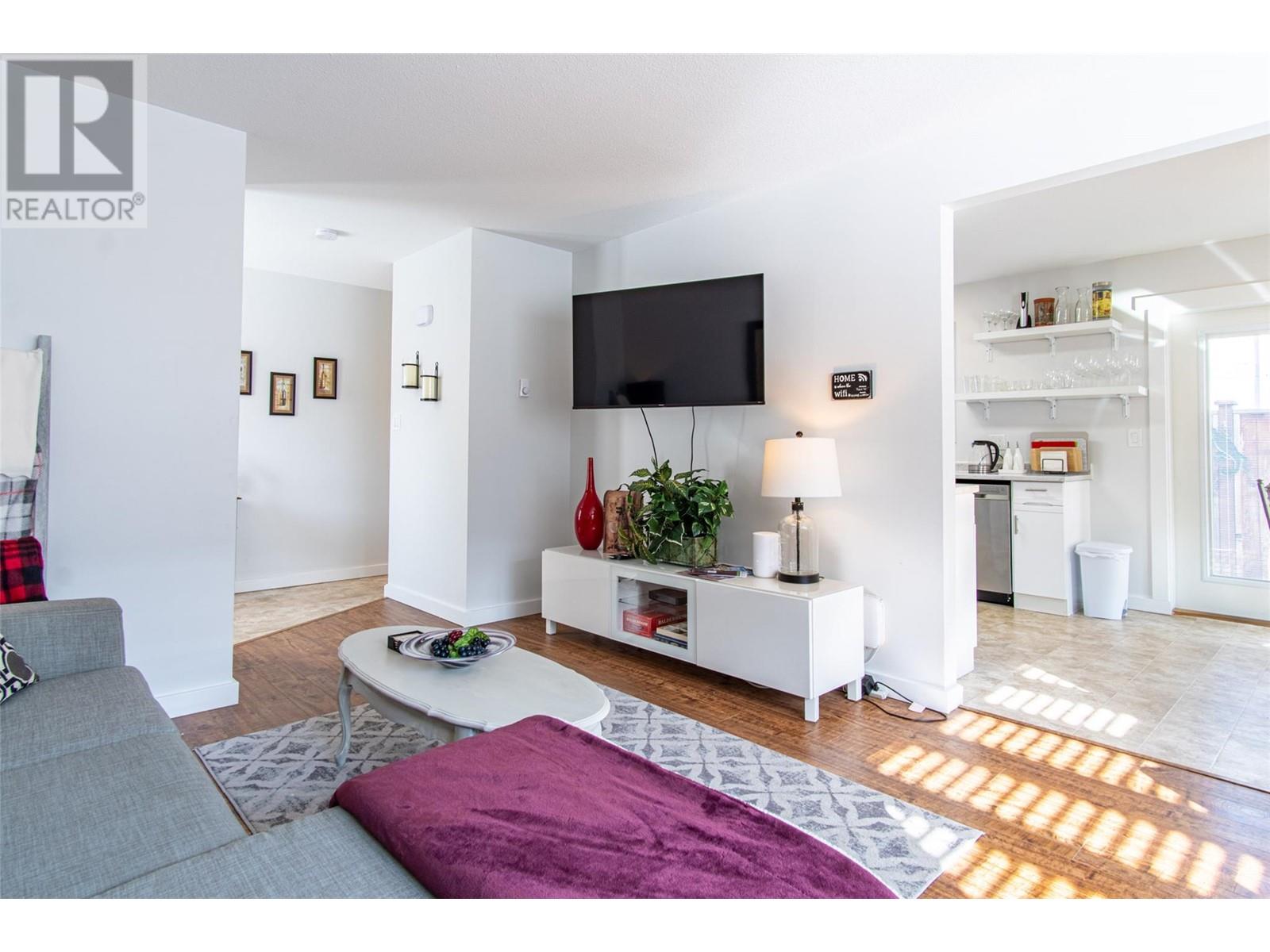 678 Wade Avenue Unit# 102, Penticton, British Columbia  V2A 6X7 - Photo 9 - 10341786