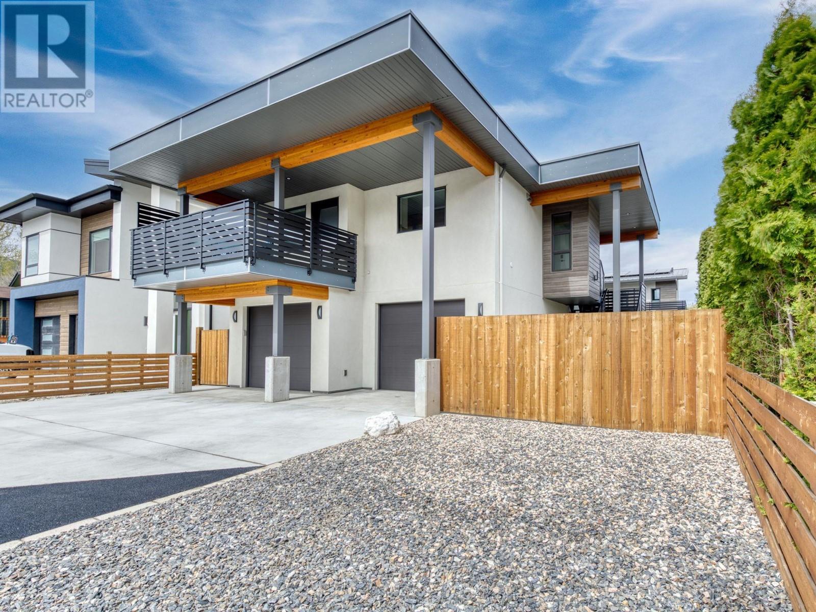 700 Churchill Avenue, Penticton, British Columbia  V2A 1E1 - Photo 2 - 10341657