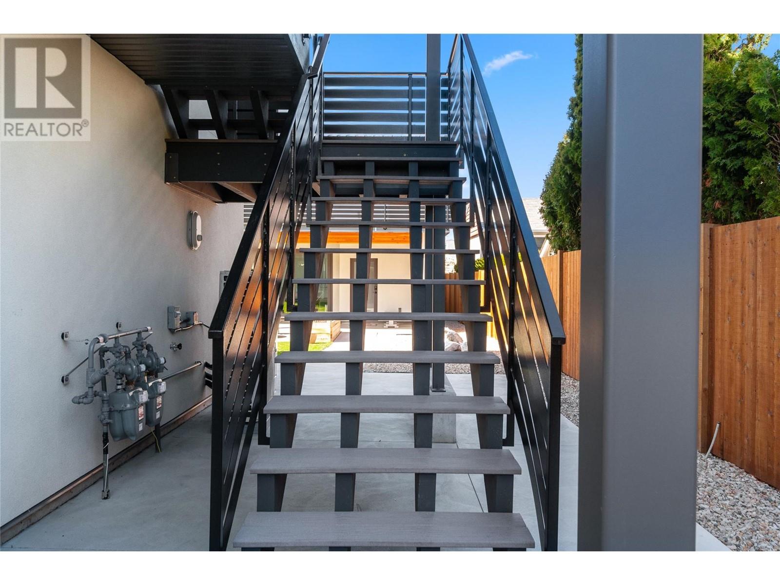 700 Churchill Avenue, Penticton, British Columbia  V2A 1E1 - Photo 31 - 10341657