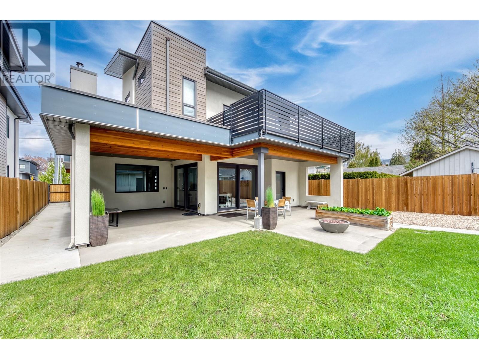 700 Churchill Avenue, Penticton, British Columbia  V2A 1E1 - Photo 37 - 10341657