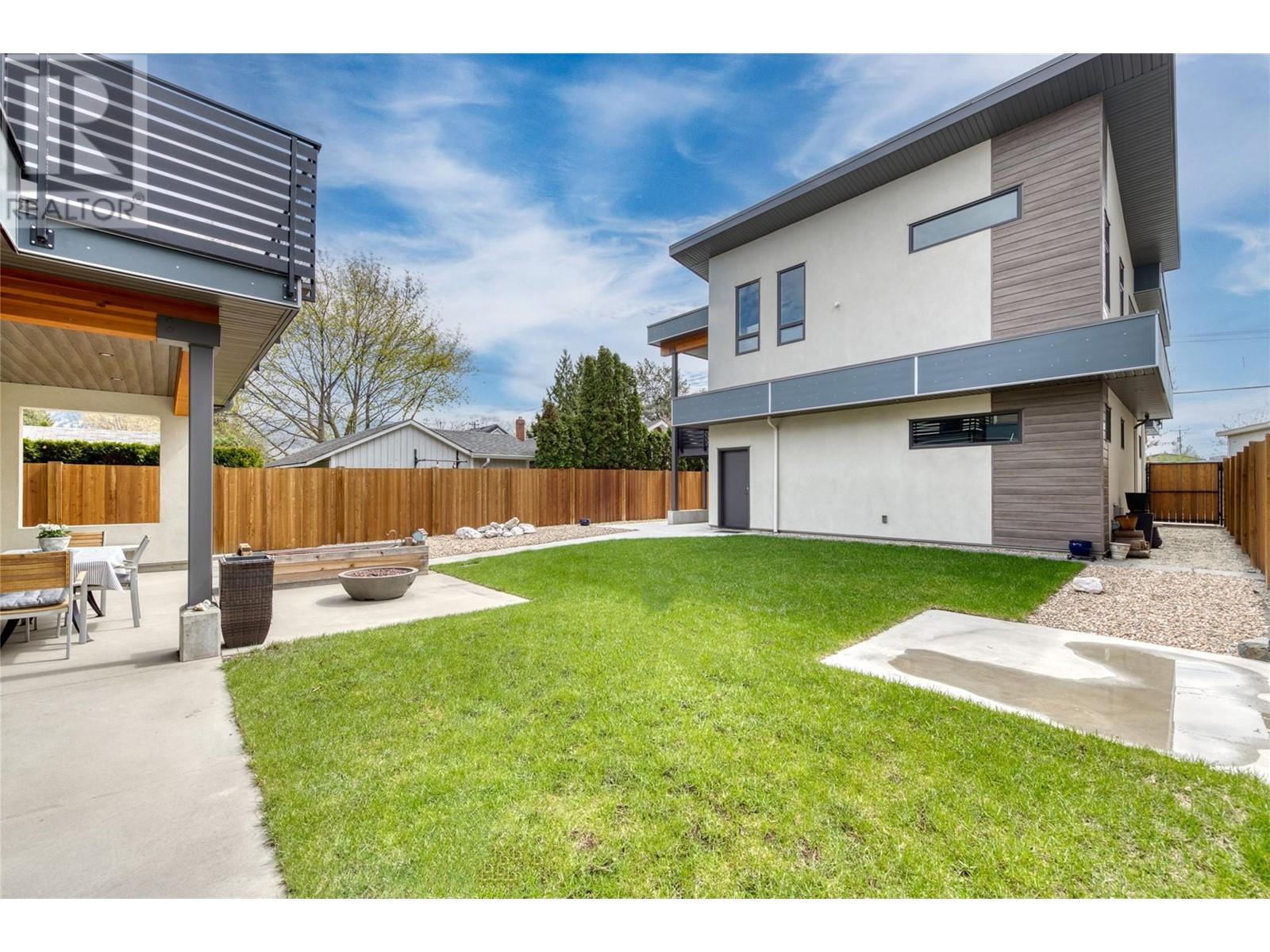700 Churchill Avenue, Penticton, British Columbia  V2A 1E1 - Photo 39 - 10341657