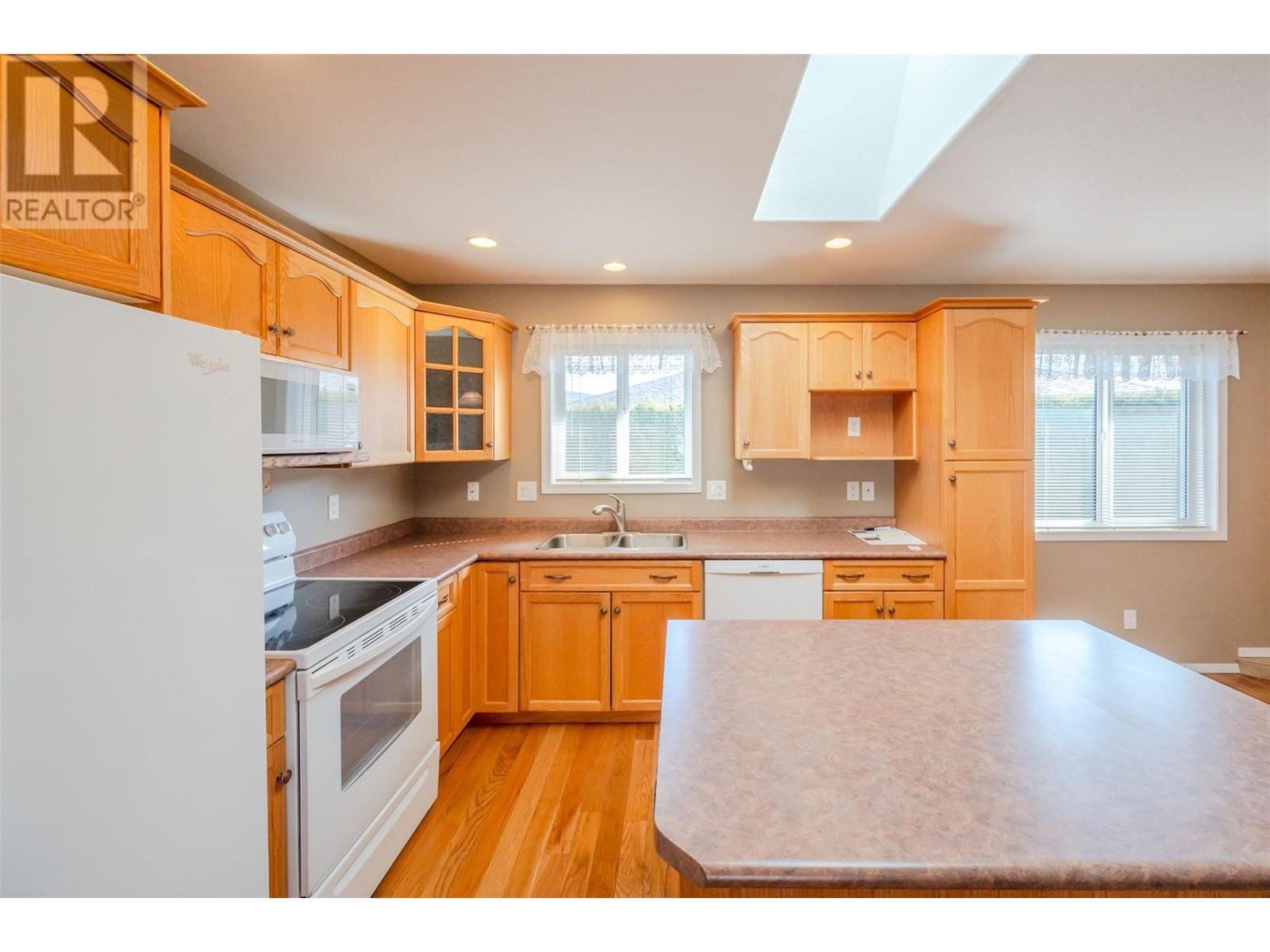 612 Red Wing Drive, Penticton, British Columbia  V2A 8N7 - Photo 11 - 10341800