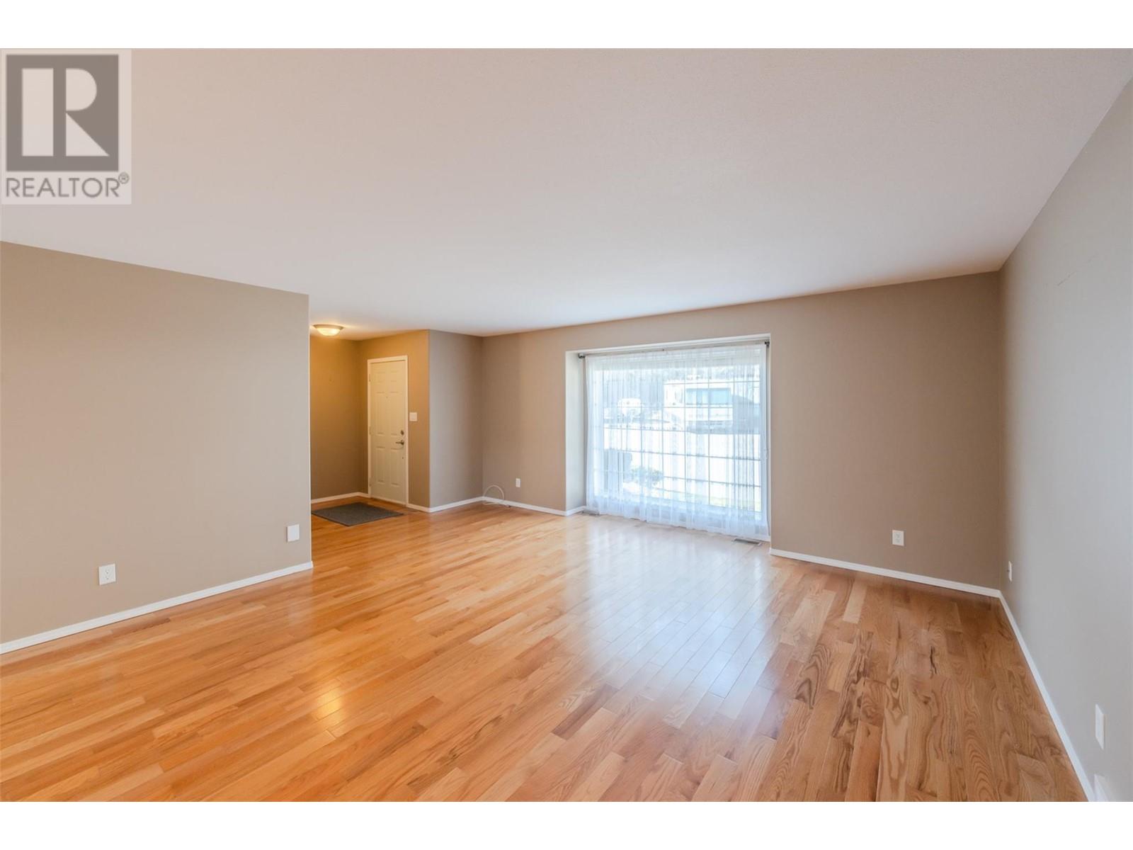 612 Red Wing Drive, Penticton, British Columbia  V2A 8N7 - Photo 2 - 10341800