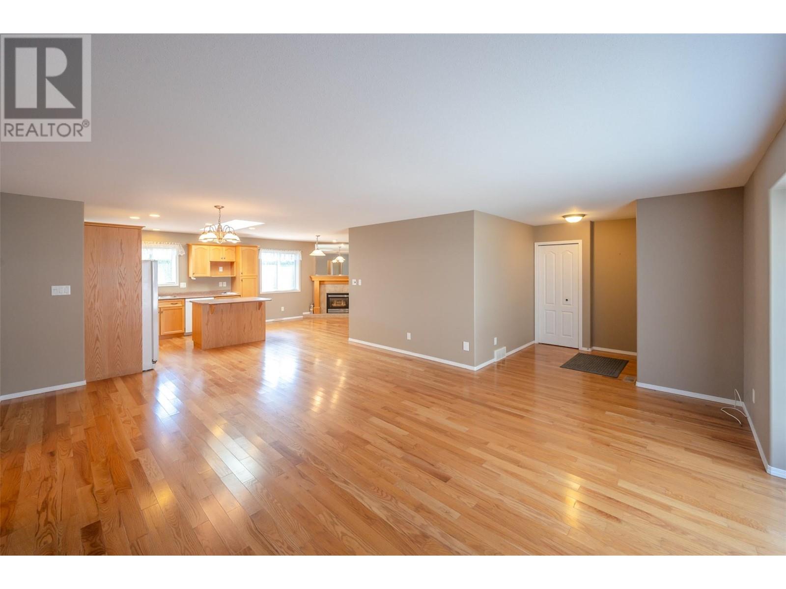 612 Red Wing Drive, Penticton, British Columbia  V2A 8N7 - Photo 8 - 10341800