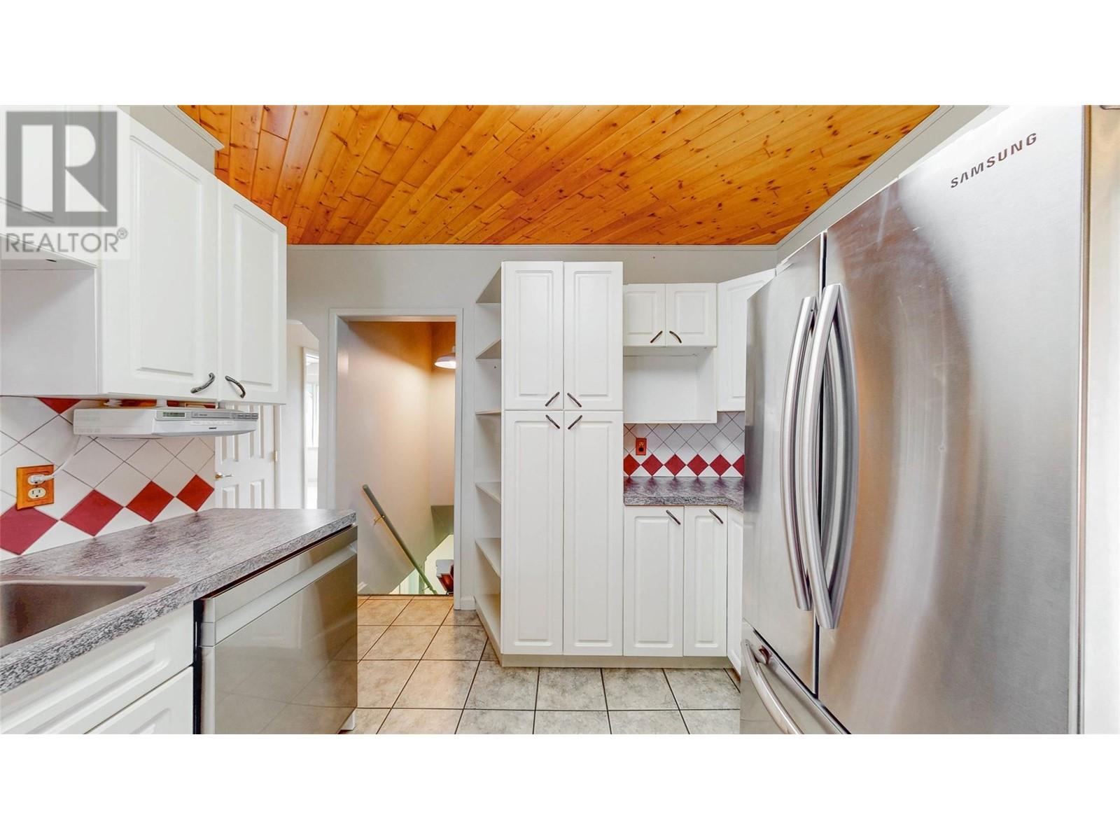 5944 Nicola Street, Oliver, British Columbia  V0H 1T0 - Photo 10 - 10341614