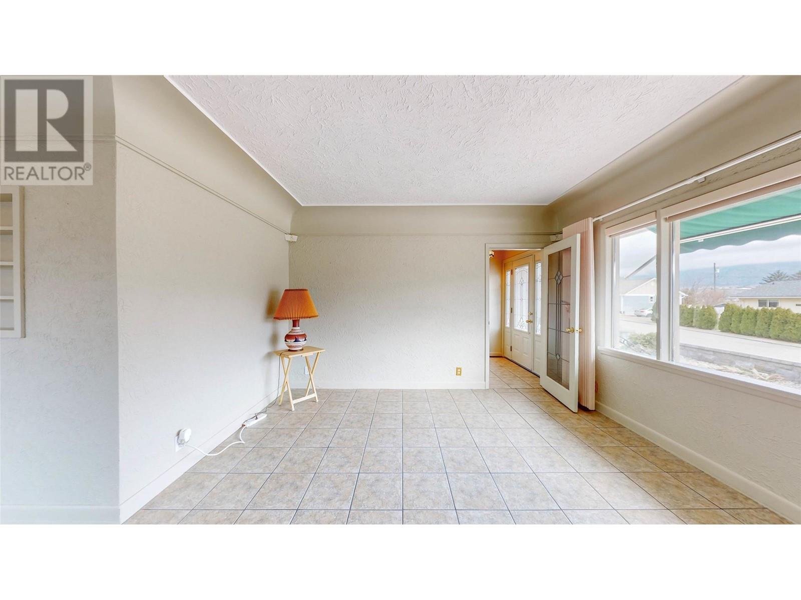 5944 Nicola Street, Oliver, British Columbia  V0H 1T0 - Photo 7 - 10341614