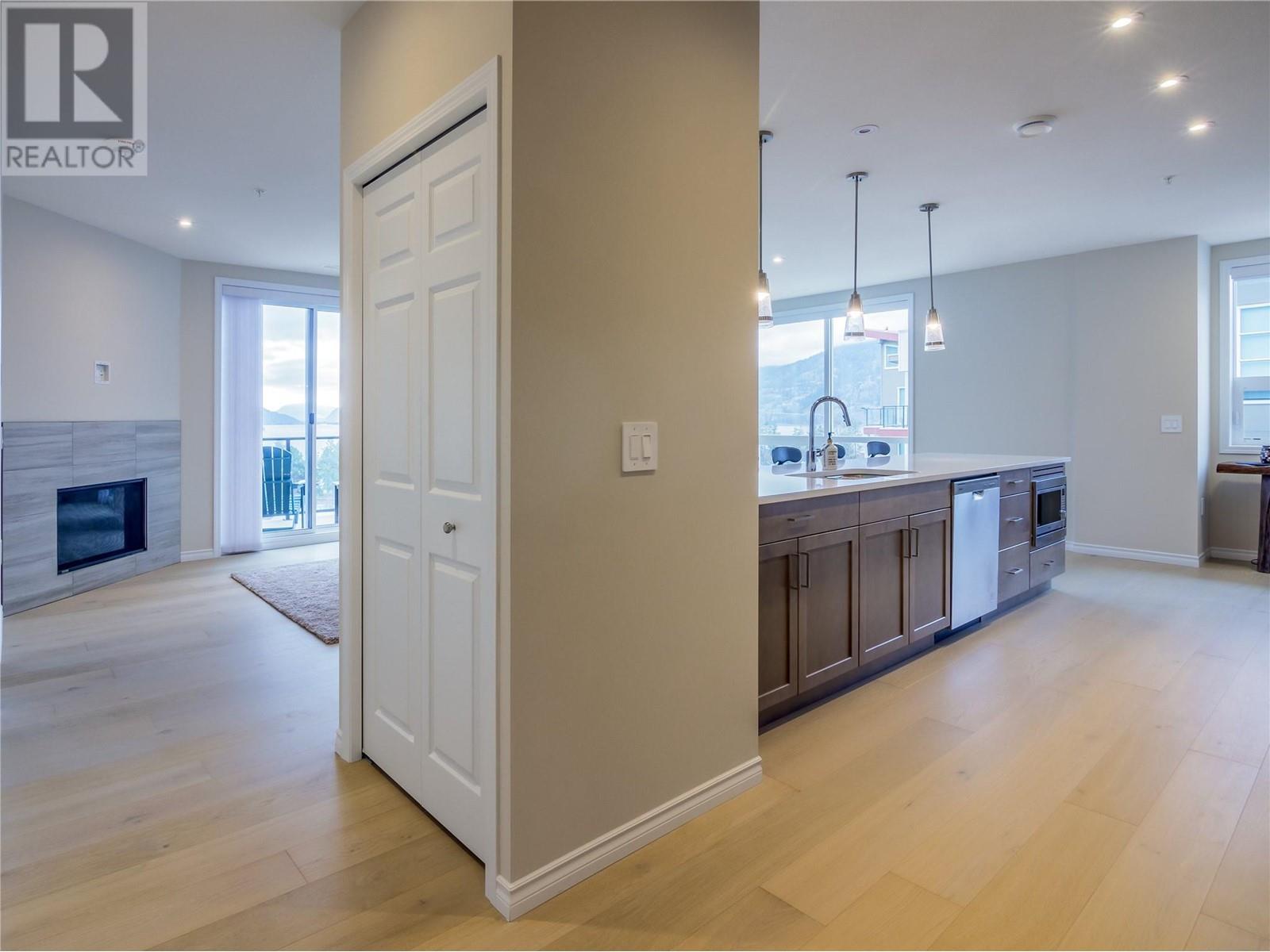 3362 Skaha Lake Road Unit# 1204, Penticton, British Columbia  V2A 0J4 - Photo 3 - 10340770