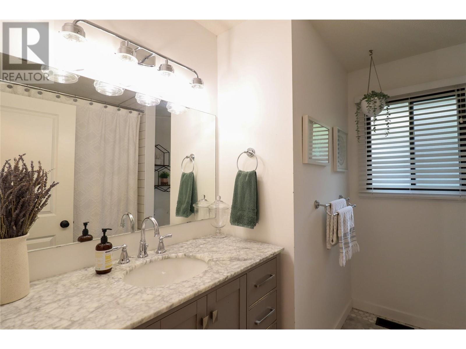 158 Parmley Place, Penticton, British Columbia  V2A 7G4 - Photo 12 - 10341546