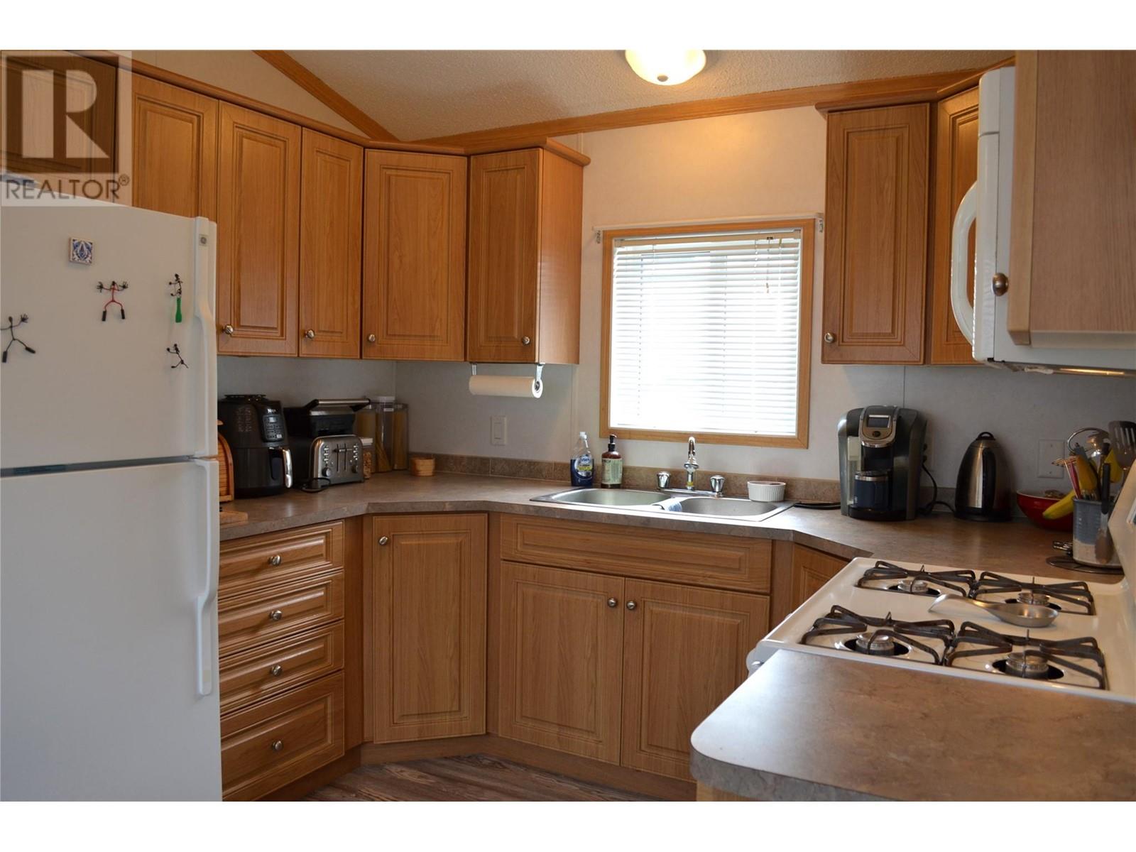 4354 Hwy 3 Highway Unit# 4, Keremeos, British Columbia  V0X 1N1 - Photo 10 - 10341921