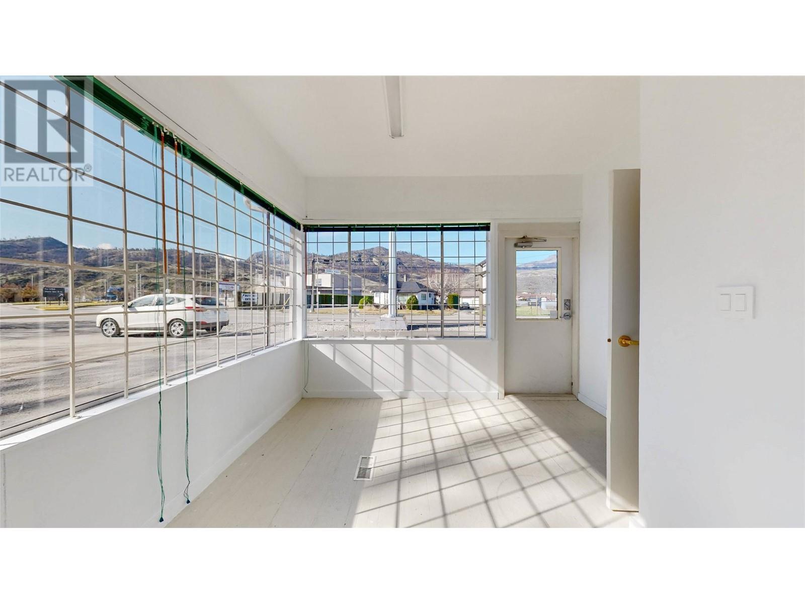 609 Highway 97, Osoyoos, British Columbia  V0H 1V1 - Photo 2 - 10340489