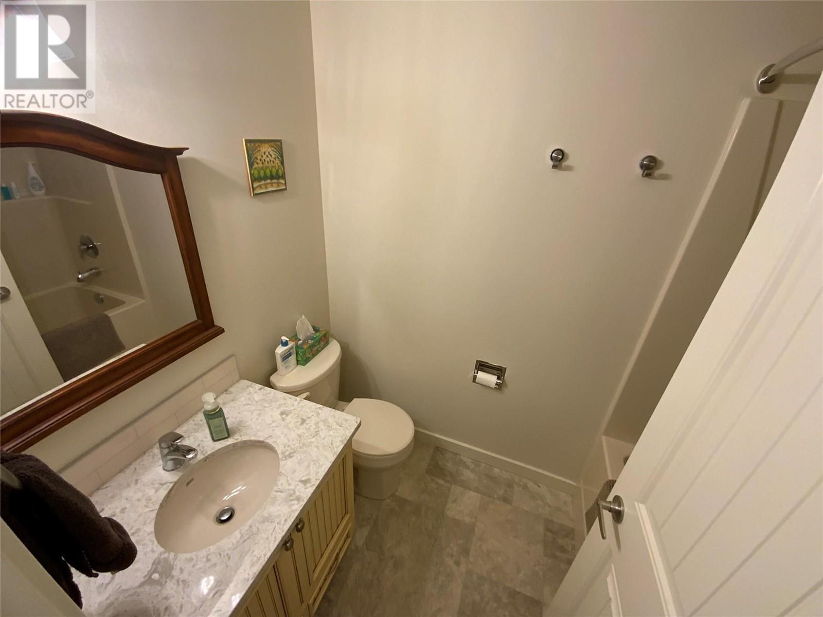 6953 Chardonnay Place, Penticton, British Columbia  V0H 1T4 - Photo 15 - 10341972