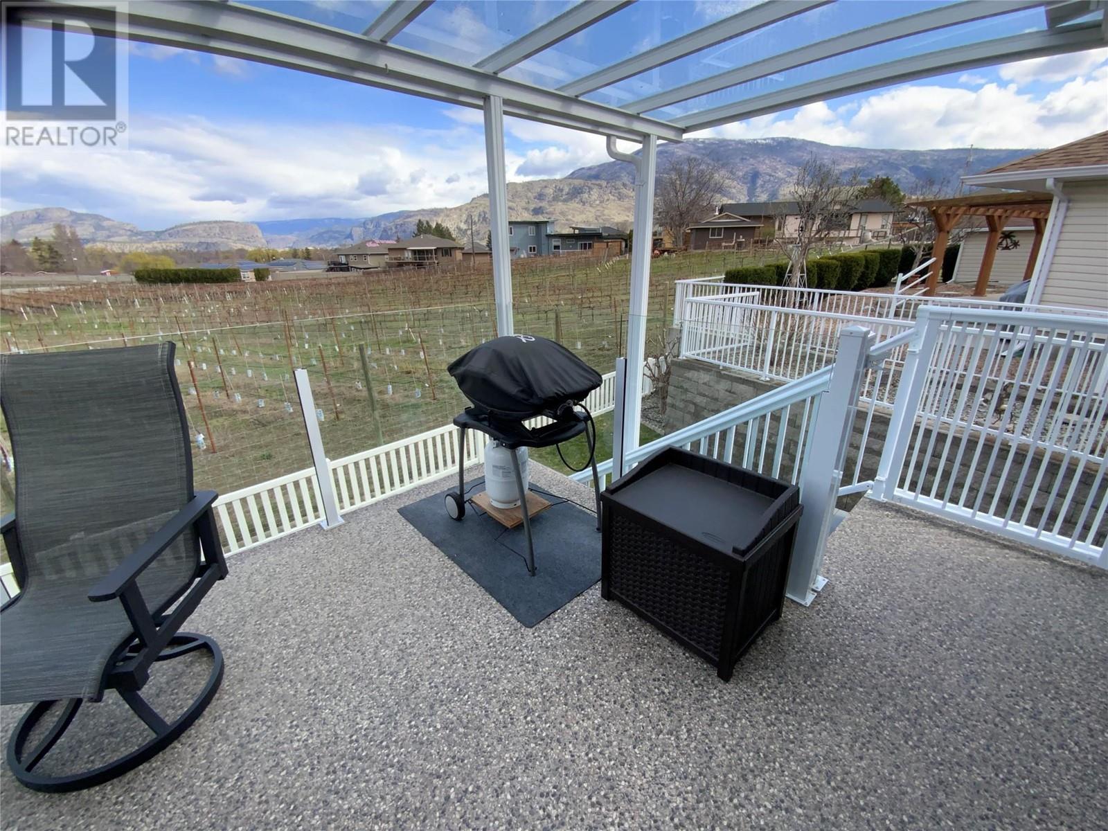 6953 Chardonnay Place, Penticton, British Columbia  V0H 1T4 - Photo 4 - 10341972