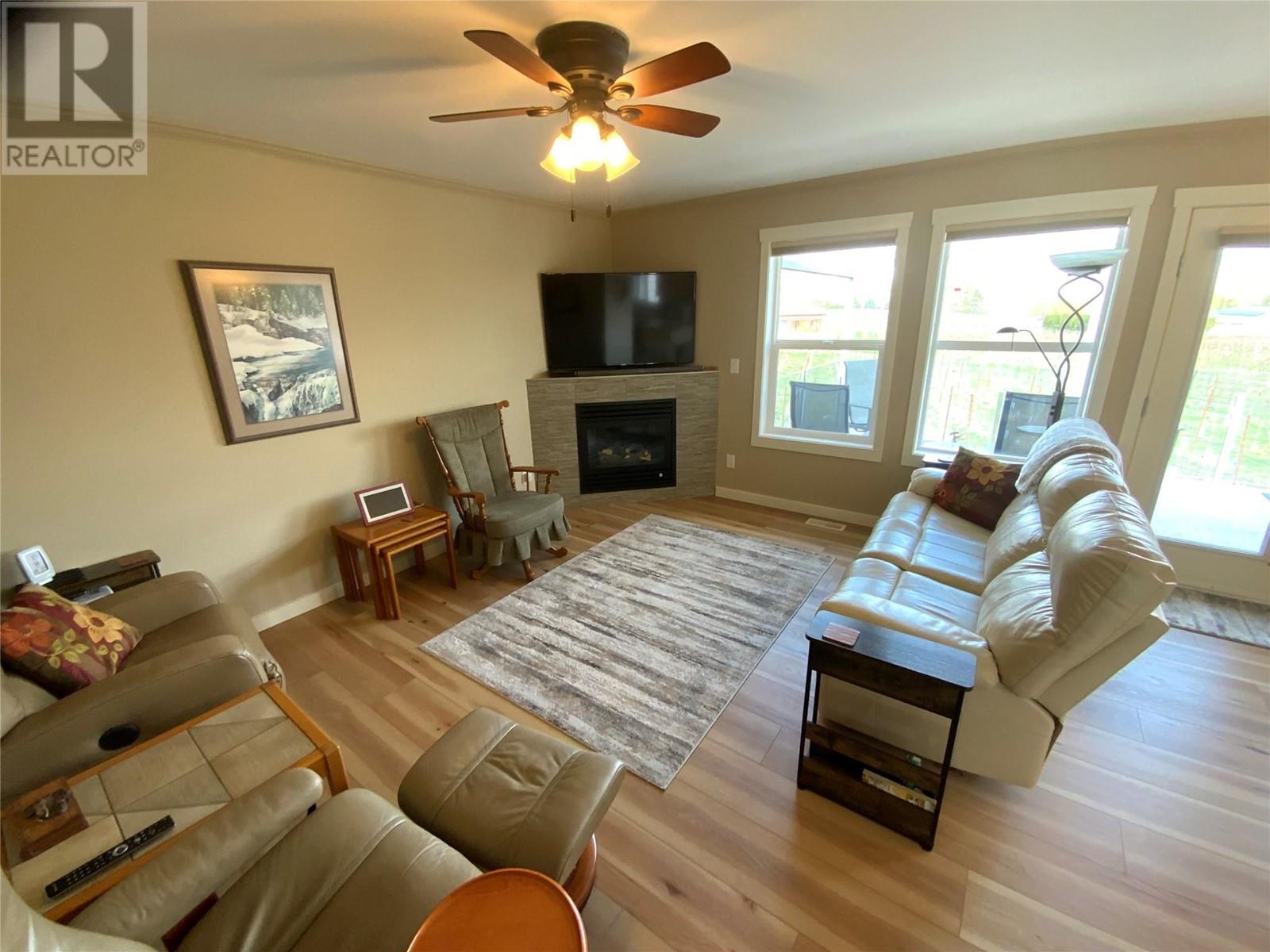 6953 Chardonnay Place, Penticton, British Columbia  V0H 1T4 - Photo 7 - 10341972