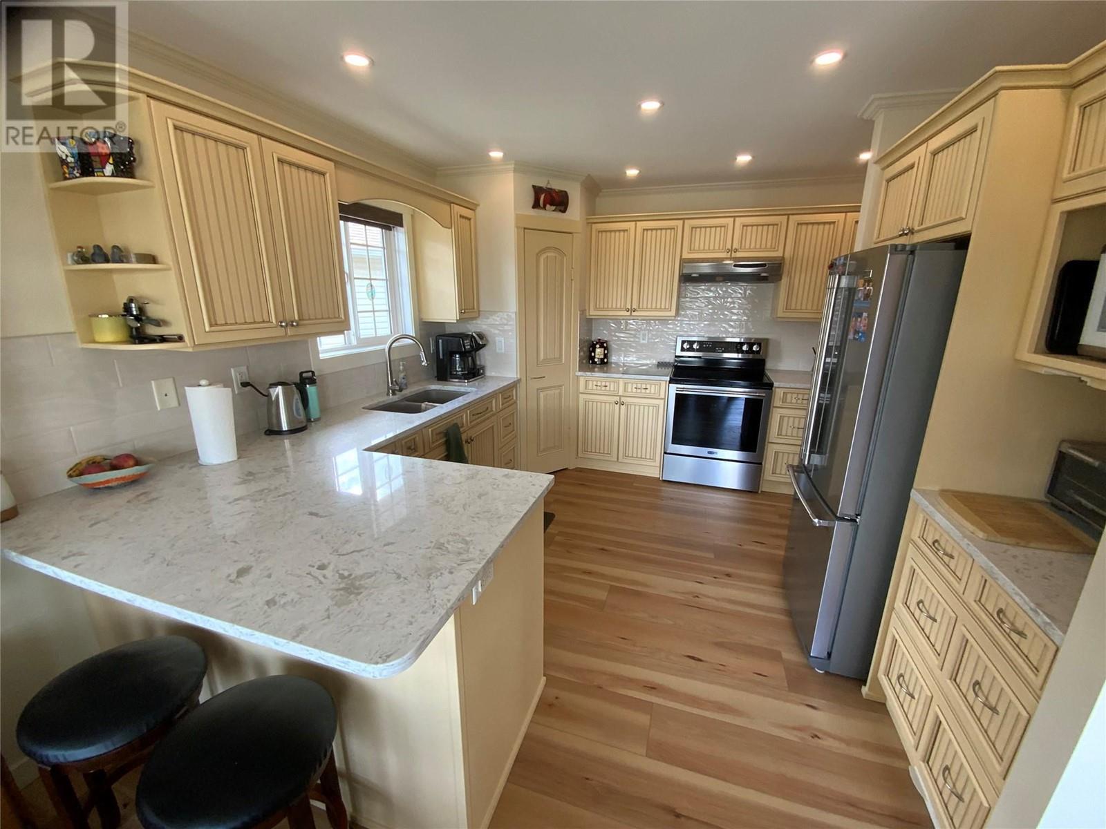 6953 Chardonnay Place, Penticton, British Columbia  V0H 1T4 - Photo 9 - 10341972