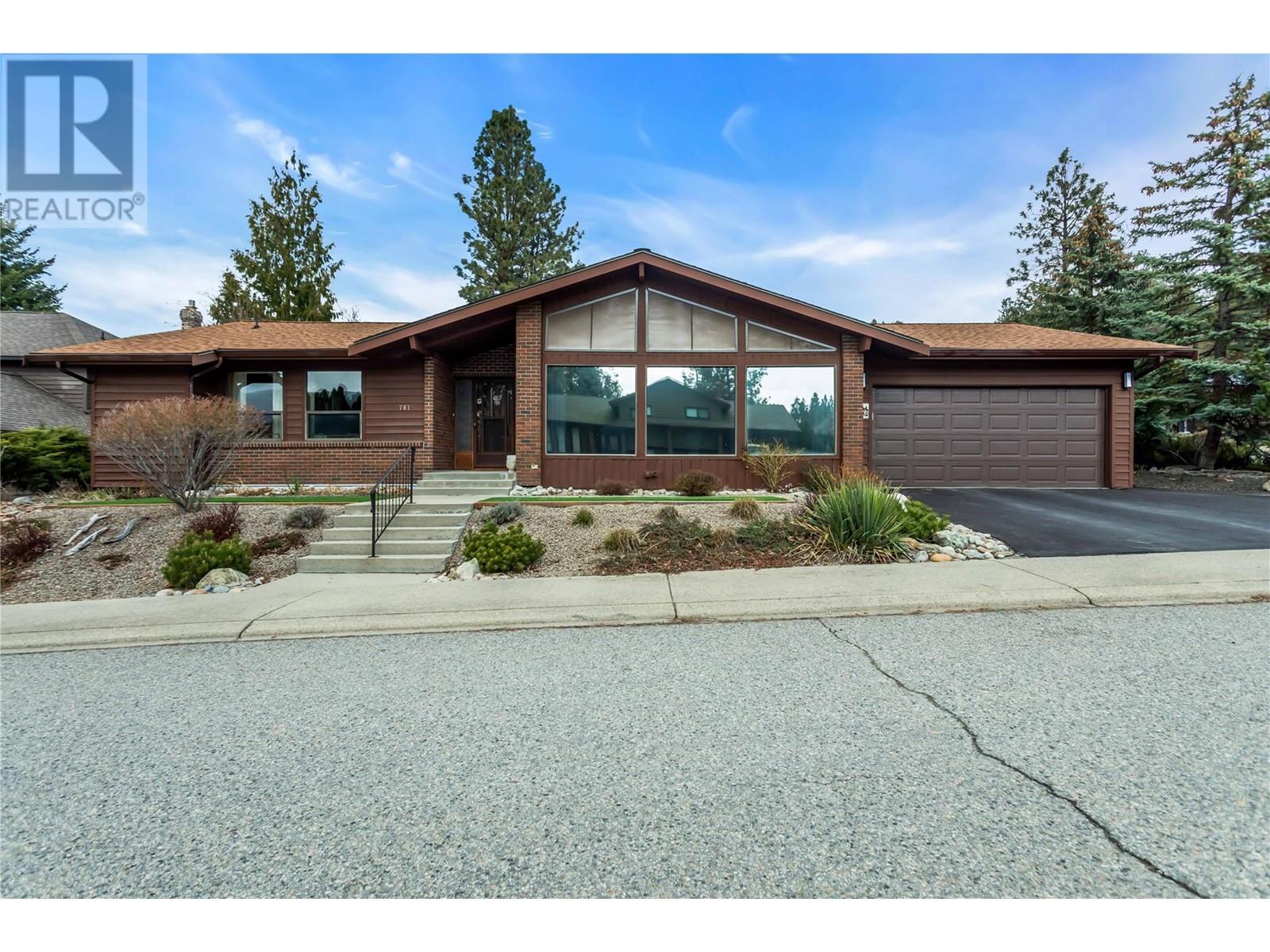 781 Balsam Avenue, Penticton, British Columbia  V2A 7Y8 - Photo 1 - 10342034