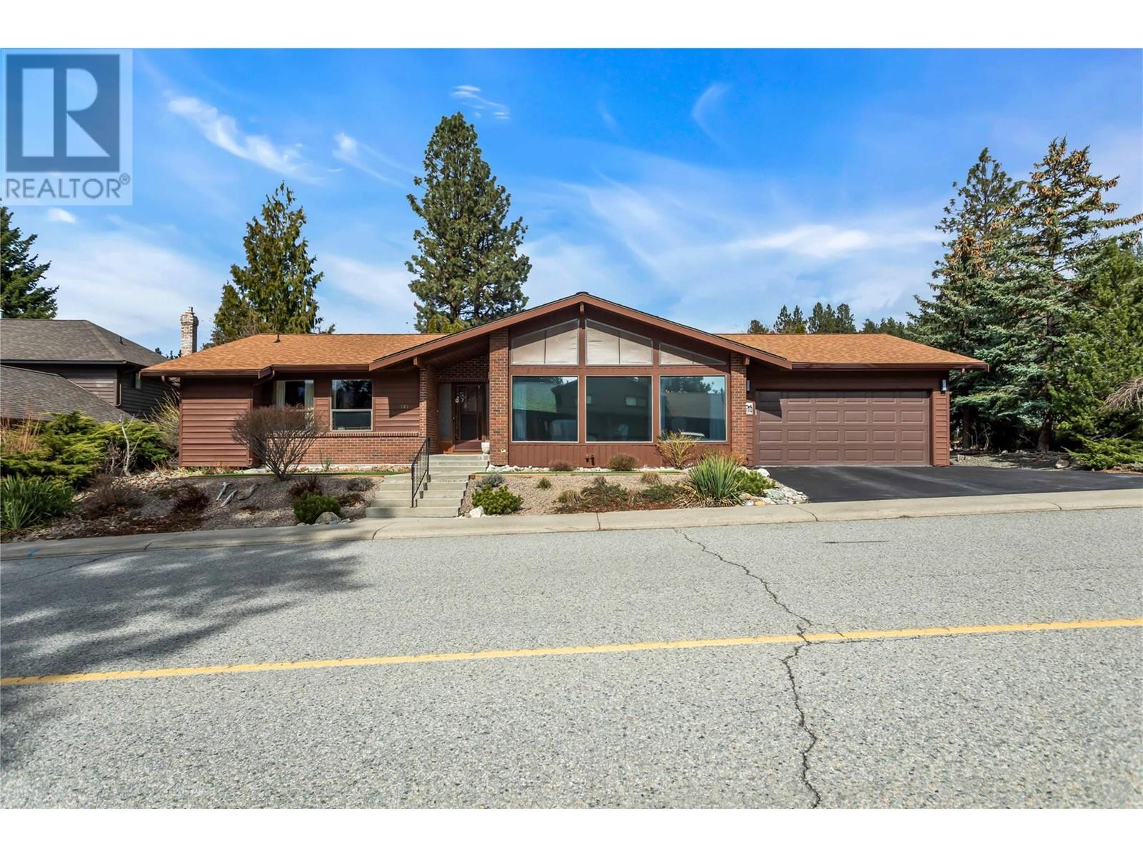 781 Balsam Avenue, Penticton, British Columbia  V2A 7Y8 - Photo 2 - 10342034