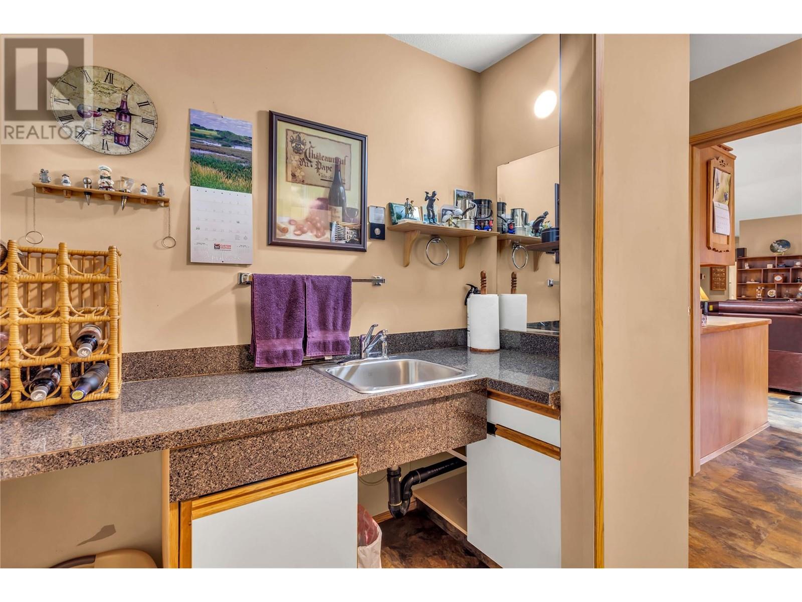 781 Balsam Avenue, Penticton, British Columbia  V2A 7Y8 - Photo 30 - 10342034