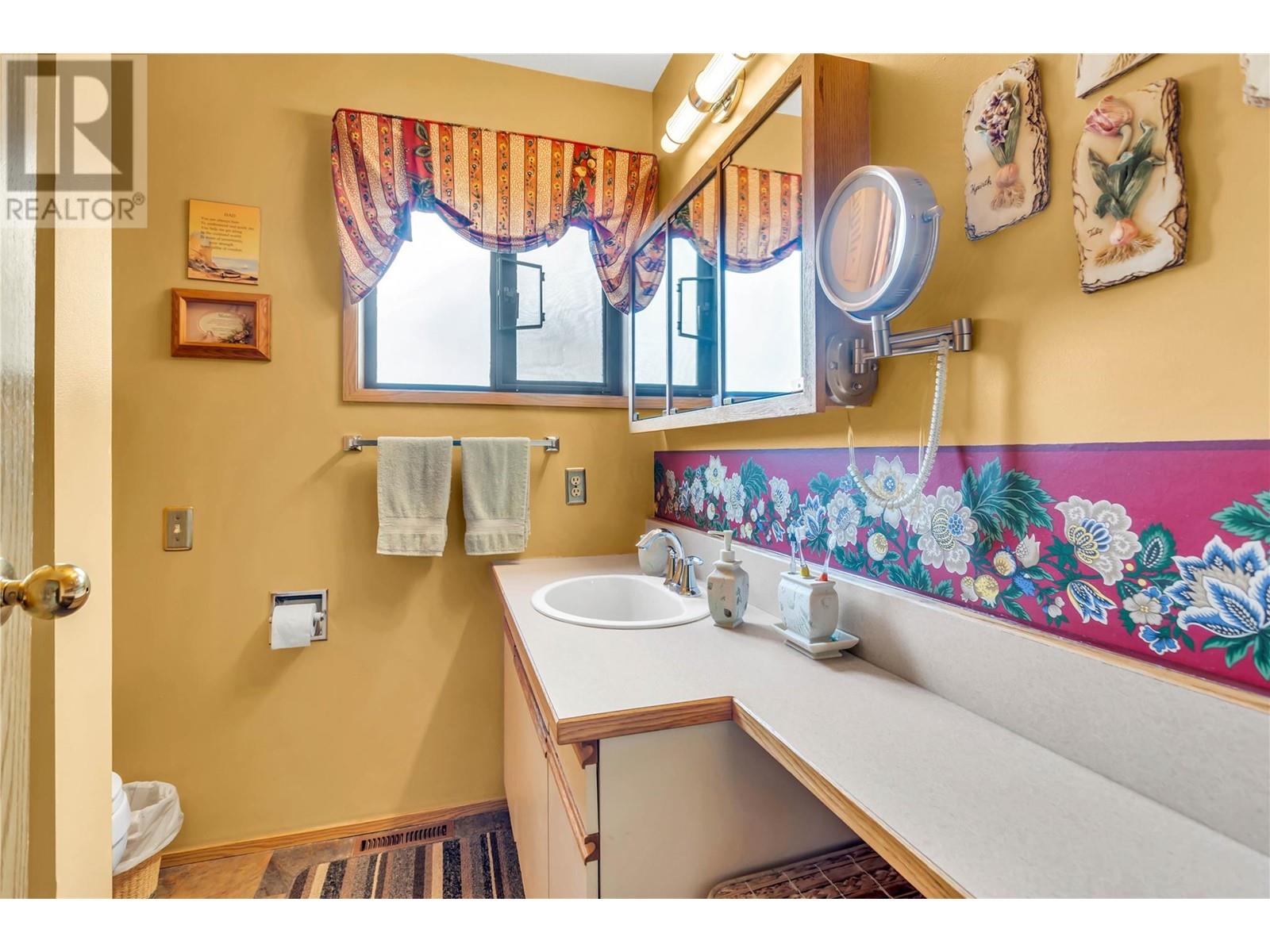 781 Balsam Avenue, Penticton, British Columbia  V2A 7Y8 - Photo 35 - 10342034