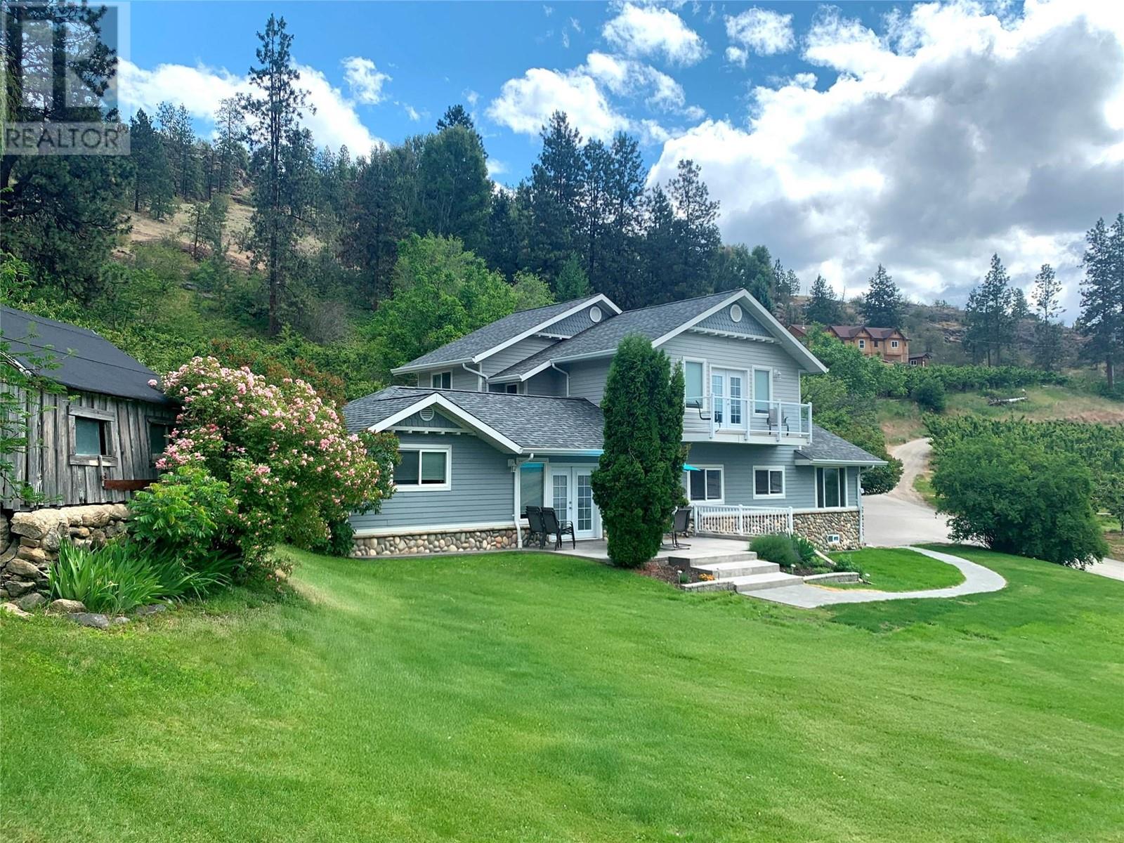 2070 Naramata Road, Penticton, British Columbia  V2A 8T9 - Photo 2 - 10341610