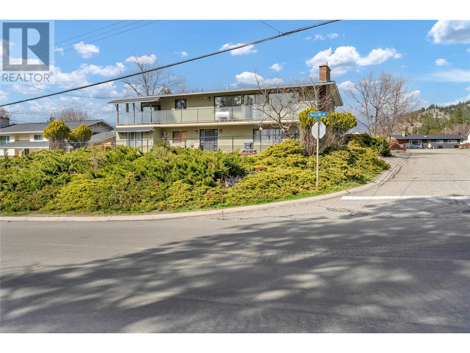 1385 Maccleave Avenue, Penticton, British Columbia  V2A 3E4 - Photo 1 - 10340799
