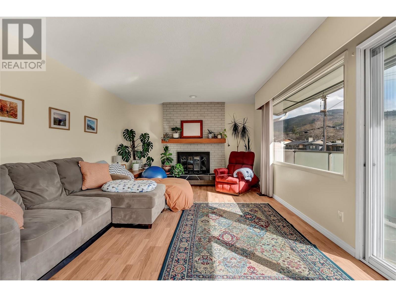 1385 Maccleave Avenue, Penticton, British Columbia  V2A 3E4 - Photo 8 - 10340799
