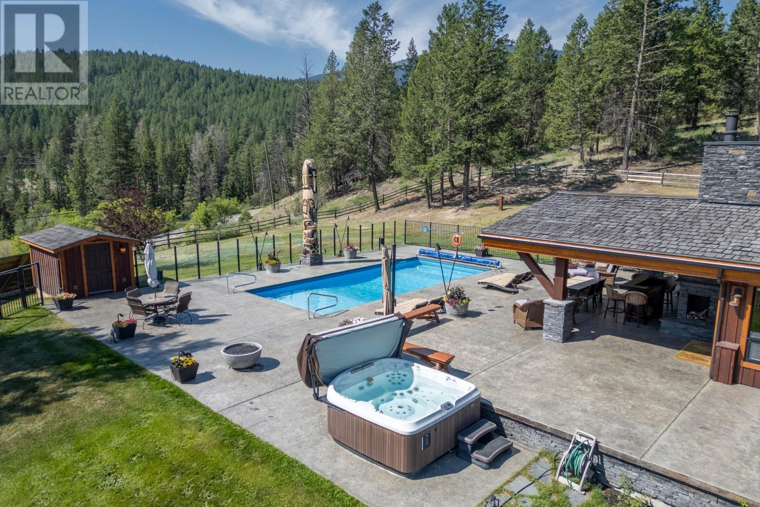 2175 Westside Road, Invermere, British Columbia  V0A 1K0 - Photo 13 - 10341738