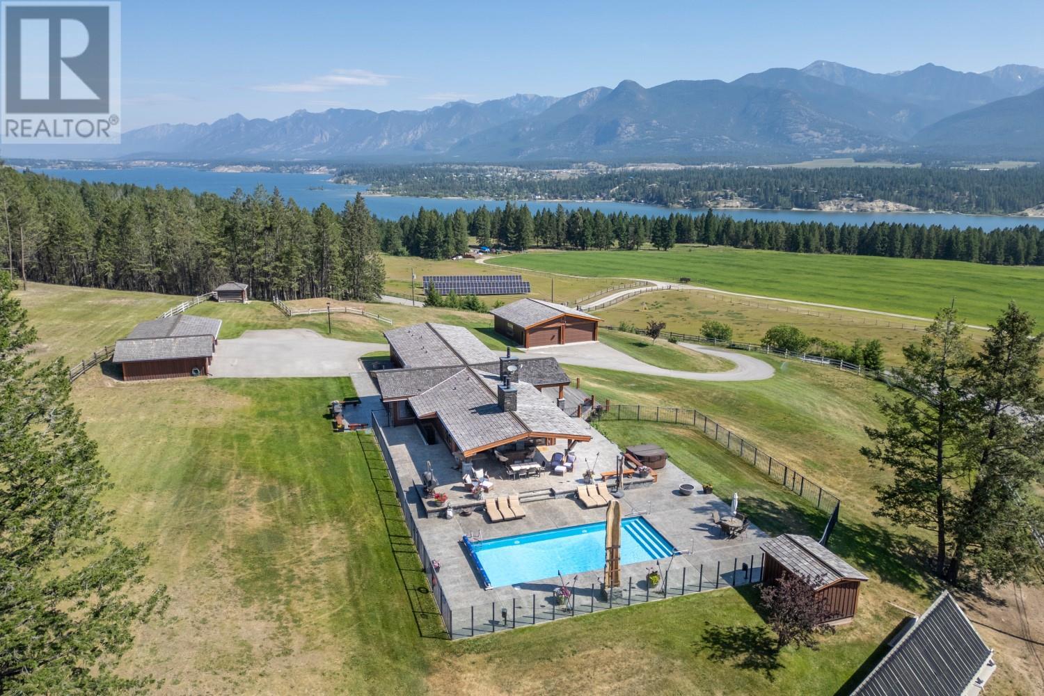 2175 Westside Road, Invermere, British Columbia  V0A 1K0 - Photo 3 - 10341738