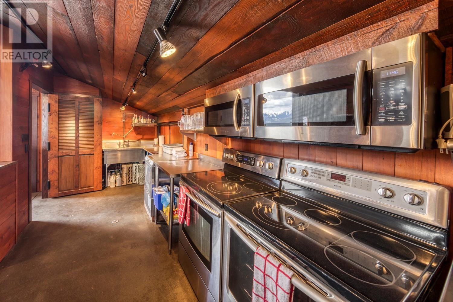 2175 Westside Road, Invermere, British Columbia  V0A 1K0 - Photo 78 - 10341738