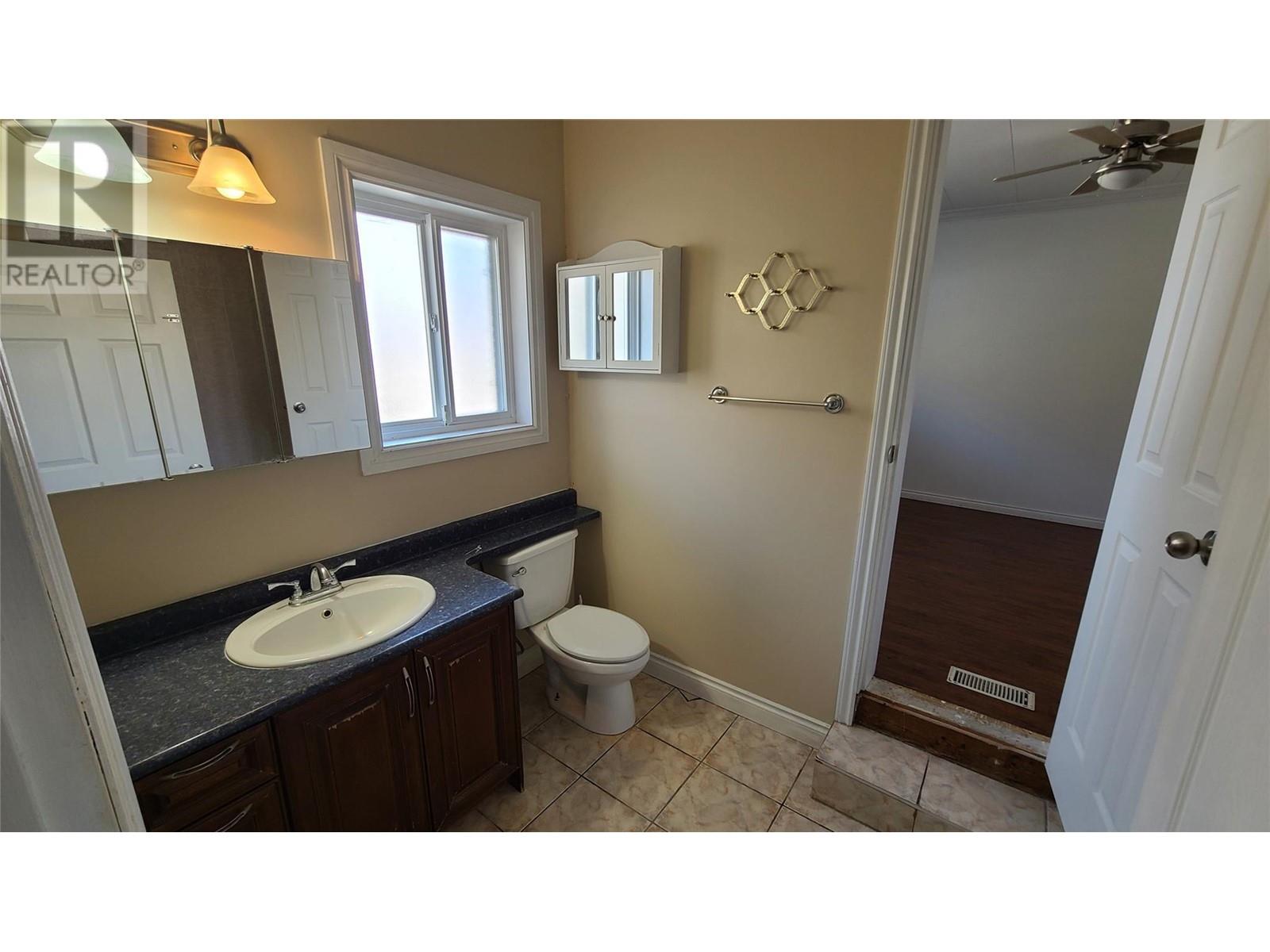 6056 Spartan Street, Oliver, British Columbia  V0H 1T0 - Photo 13 - 10342054