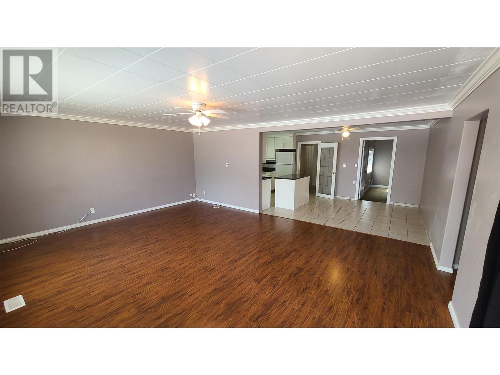 6056 Spartan Street, Oliver, British Columbia  V0H 1T0 - Photo 5 - 10342054
