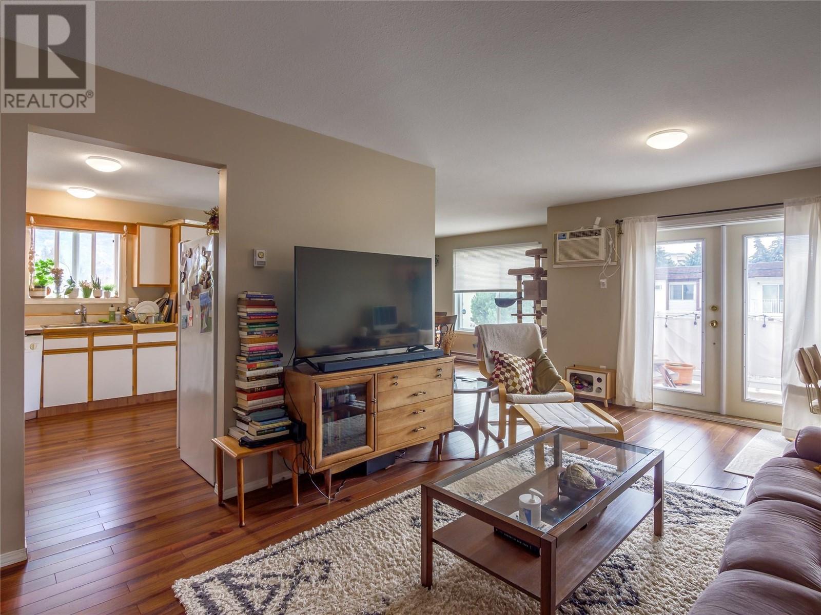 197 Roy Avenue, Penticton, British Columbia  V2A 3M8 - Photo 4 - 10342114