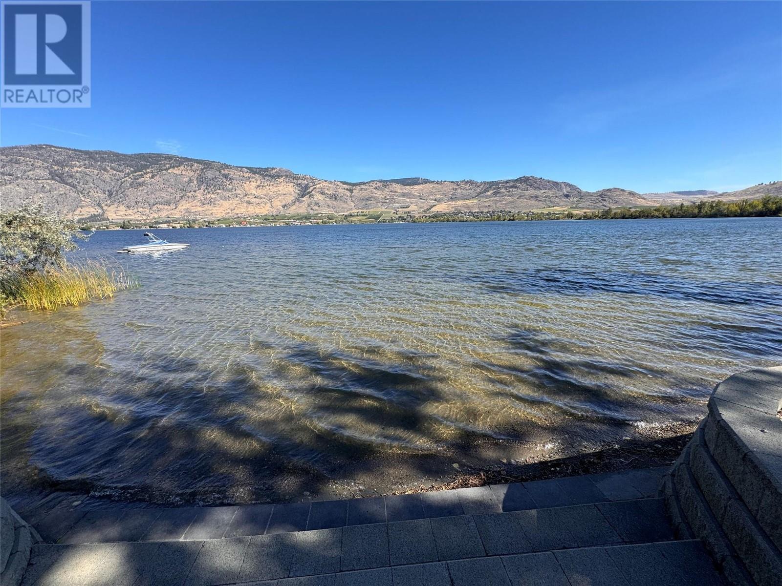 4025 Oleander Drive, Osoyoos, British Columbia  V0H 1V1 - Photo 12 - 10342082