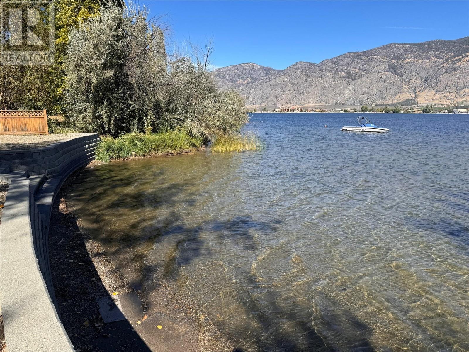 4025 Oleander Drive, Osoyoos, British Columbia  V0H 1V1 - Photo 9 - 10342082