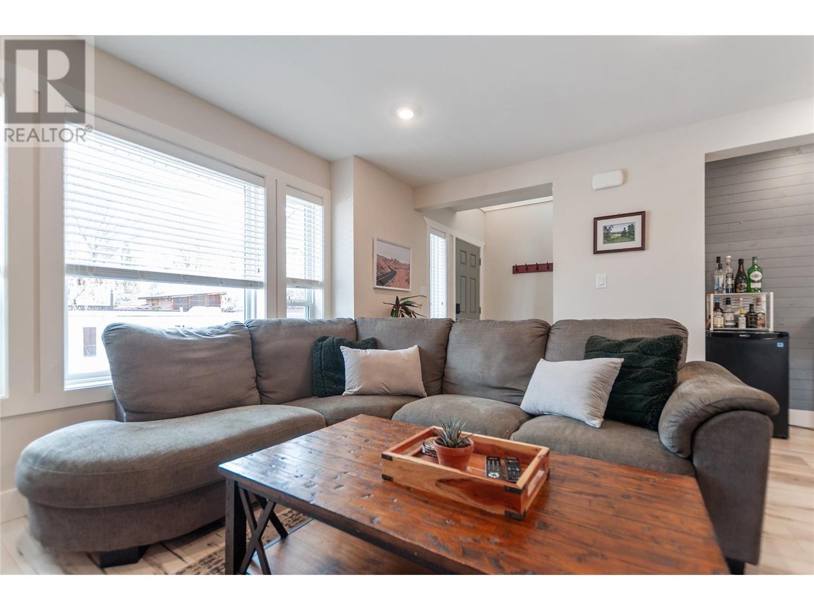242 Van Horne Street Unit# 102, Penticton, British Columbia  V2A 4K4 - Photo 3 - 10341779